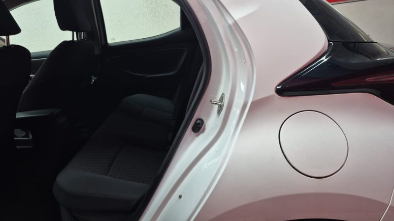 TOYOTA YARIS 116cv FRANCE BUSINESS HYBRIDE/1 ERE MAIN/TVA RECUPERABLE