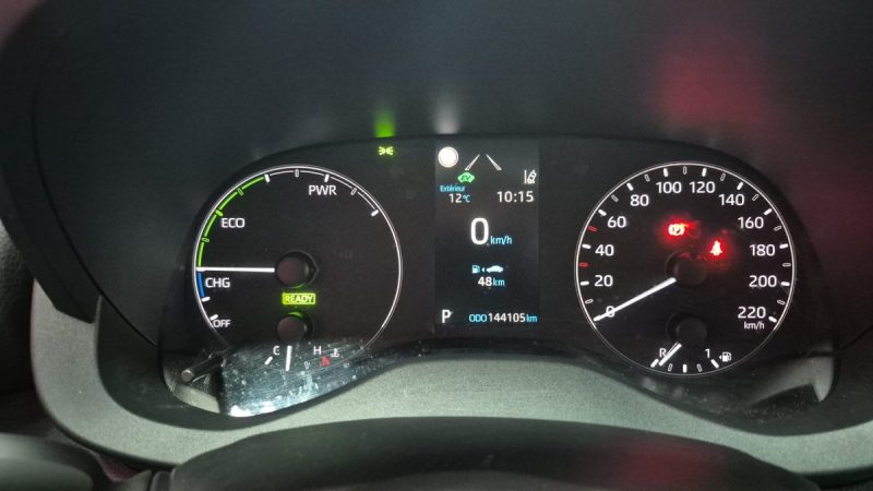 TOYOTA YARIS 116cv FRANCE BUSINESS HYBRIDE/1 ERE MAIN/TVA RECUPERABLE