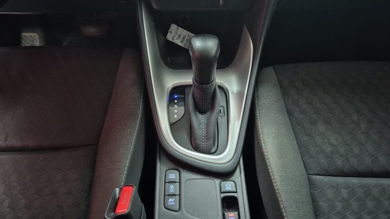 TOYOTA YARIS 116cv FRANCE BUSINESS HYBRIDE/1 ERE MAIN/TVA RECUPERABLE