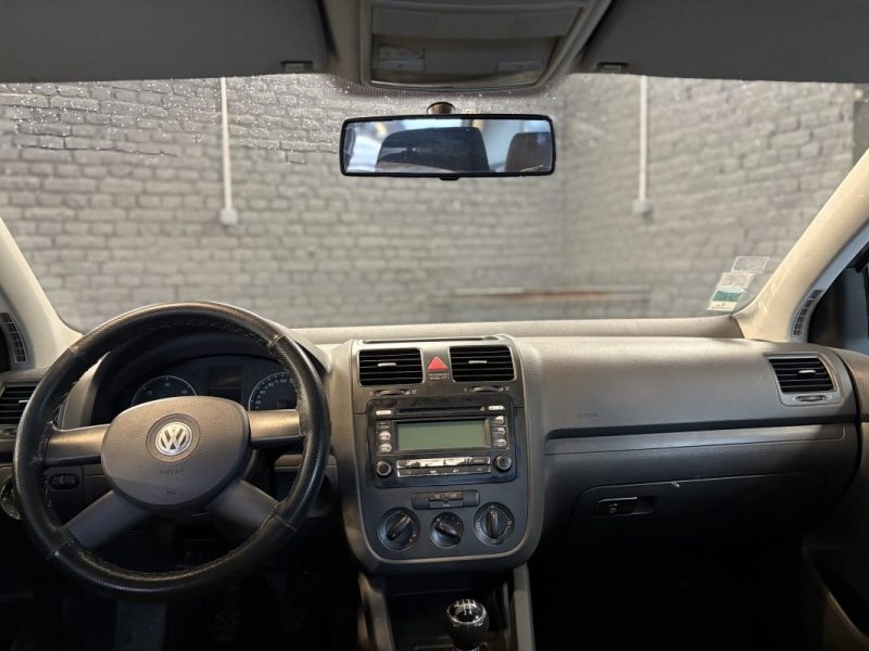 VOLKSWAGEN GOLF 2005