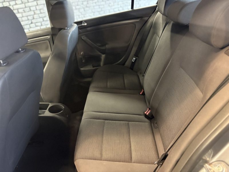 VOLKSWAGEN GOLF 2005