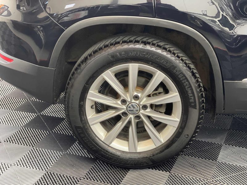 VOLKSWAGEN TIGUAN GARANTIE 12 MOIS 2.0 TDI 140ch BlueMotion SPORTLINE 4MOTION  2EME MAIN, SUPER ETAT