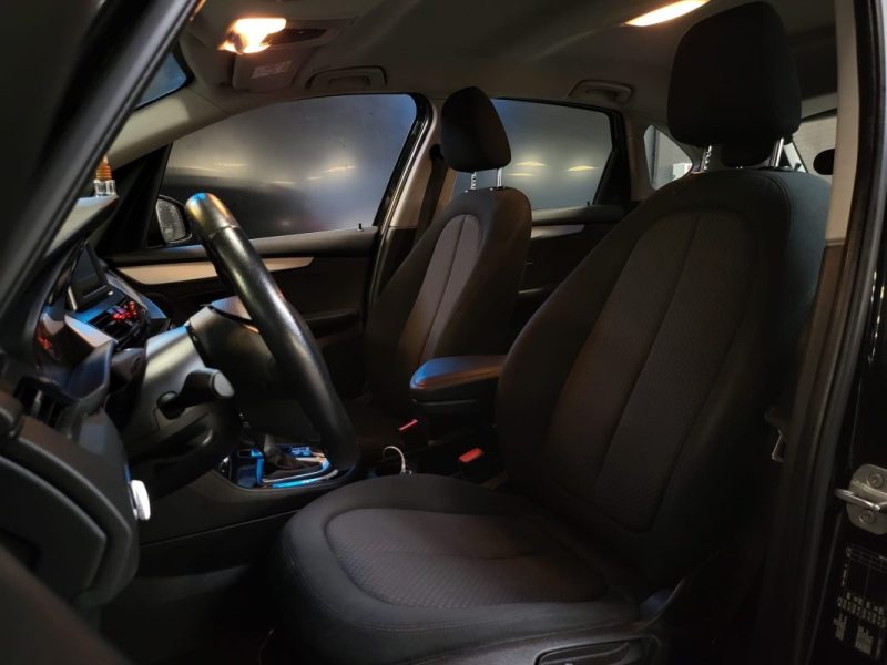 BMW SERIE 2 ACTIVE TOURER 218D 150cv LOUNGE BVA / CAMERA DE RECUL / SUIVI BMW 