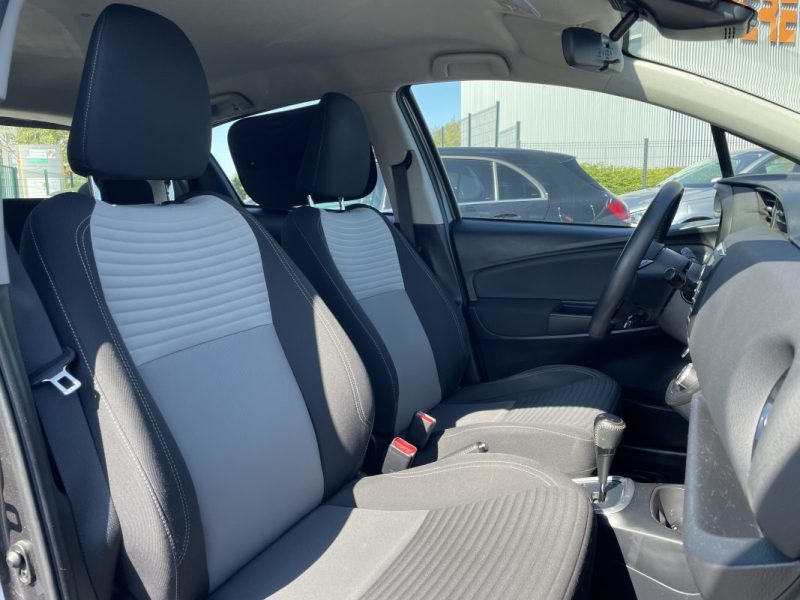 TOYOTA YARIS HYBRID 100h Collection