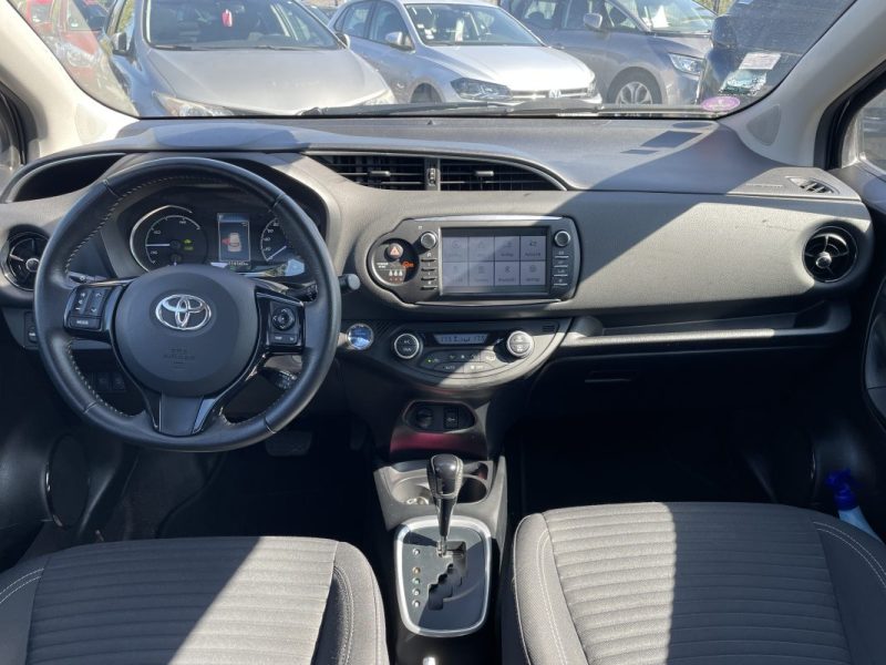 TOYOTA YARIS HYBRID 100h Collection