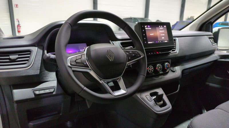 Renault Trafic fourgon nouveau L2h1 3t blue dci 170 auto extra + plancher bois + radars av