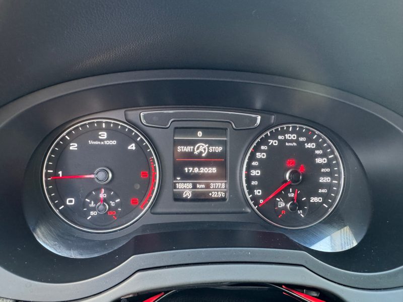 AUDI Q3 2.0 TDI 120ch LUXE GARANTIE 6 MOIS