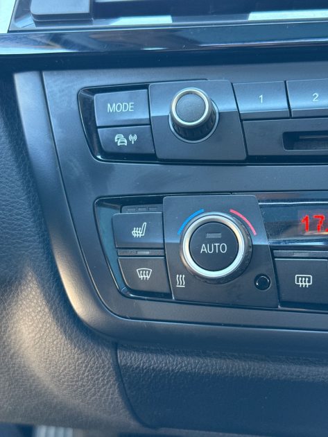 BMW SERIE 3 320d 2.0 d 184 ch Luxury