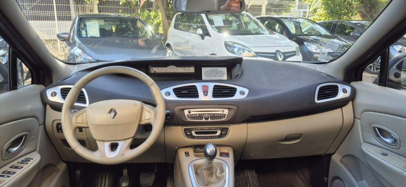 Renault Scénic III 1.5 DCI 105cv, *Clim auto*, *Toit ouvrant*