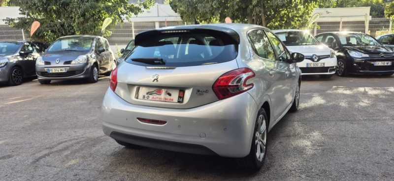 Peugeot 208 1.6 hdi 92 ch ALLURE, *GPS*, *Clim auto*, *Idéale jeune conducteur*