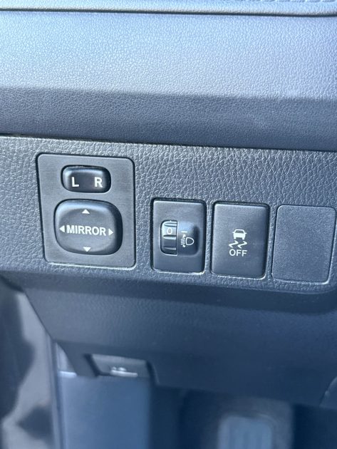 TOYOTA RAV4 2.0 D-4D 124 ch Life AWD