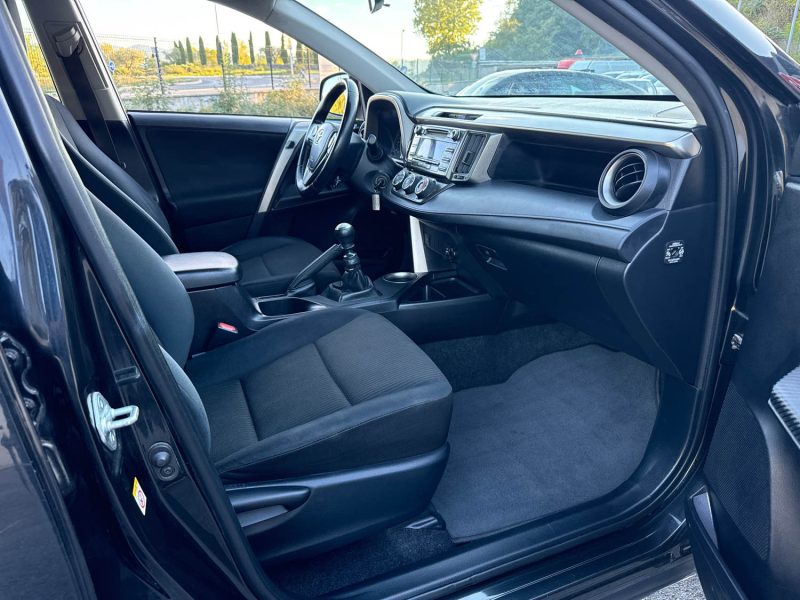 TOYOTA RAV4 2.0 D-4D 124 ch Life AWD