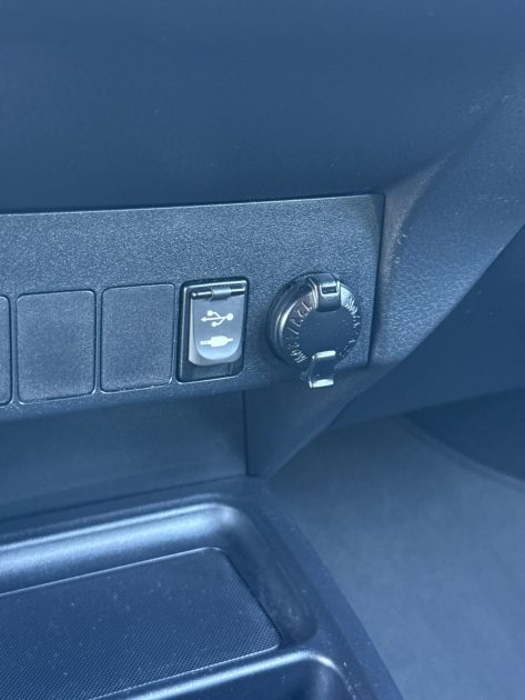 TOYOTA RAV4 2.0 D-4D 124 ch Life AWD