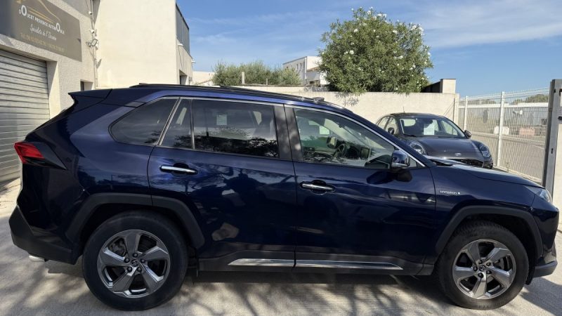 TOYOTA RAV4 2020