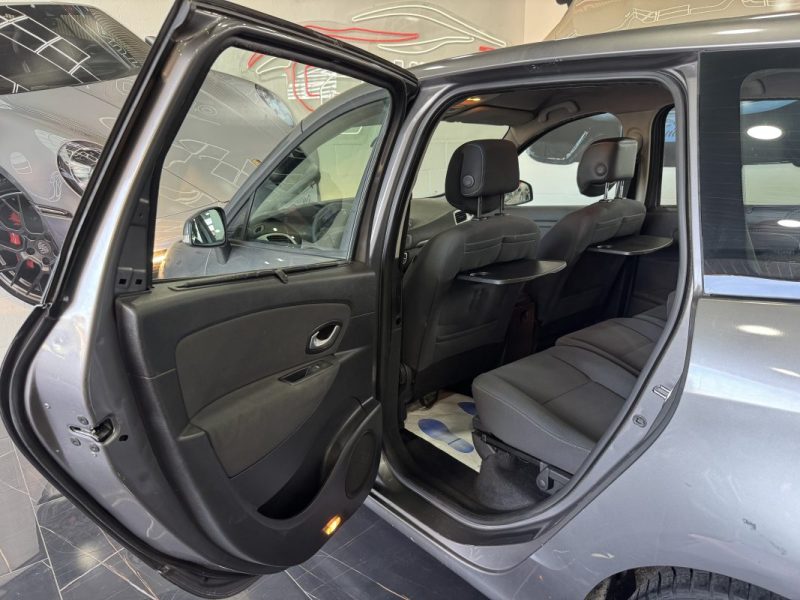 RENAULT MEGANE SCENIC 2009