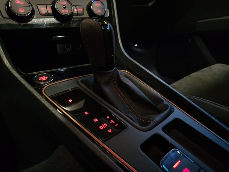 SEAT CUPRA 2.0 TSI 300R DSG7 TOIT OUVRANT / APPLE CARPLAY / PACK CARBONNE