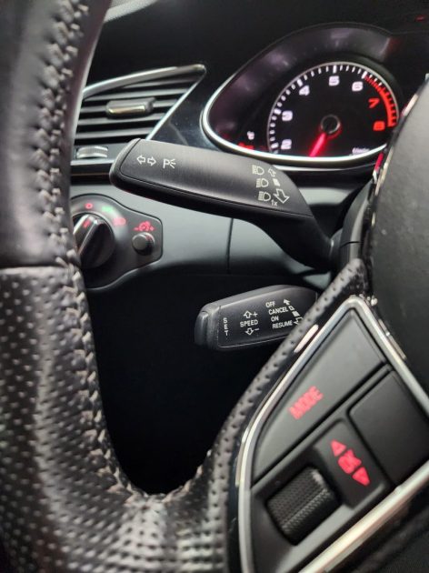 AUDI A4 2015 Avant 1.8 TFSI 170 S line*XENON*GPS*ATTELAGE*