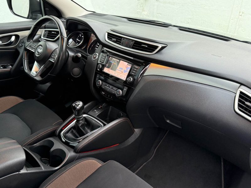NISSAN QASHQAI 2019
