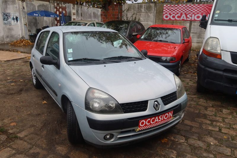 RENAULT CLIO 2003
