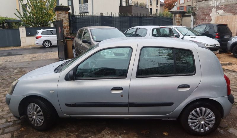 RENAULT CLIO 2003
