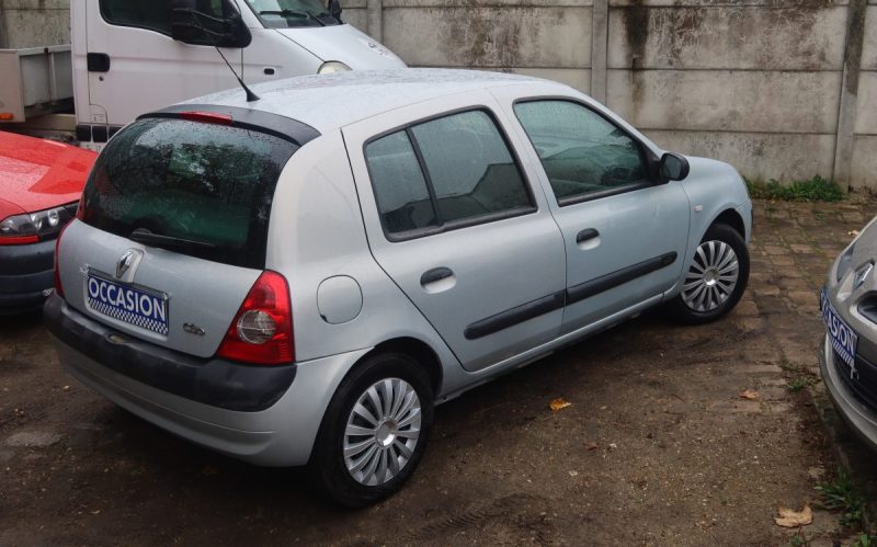 RENAULT CLIO 2003