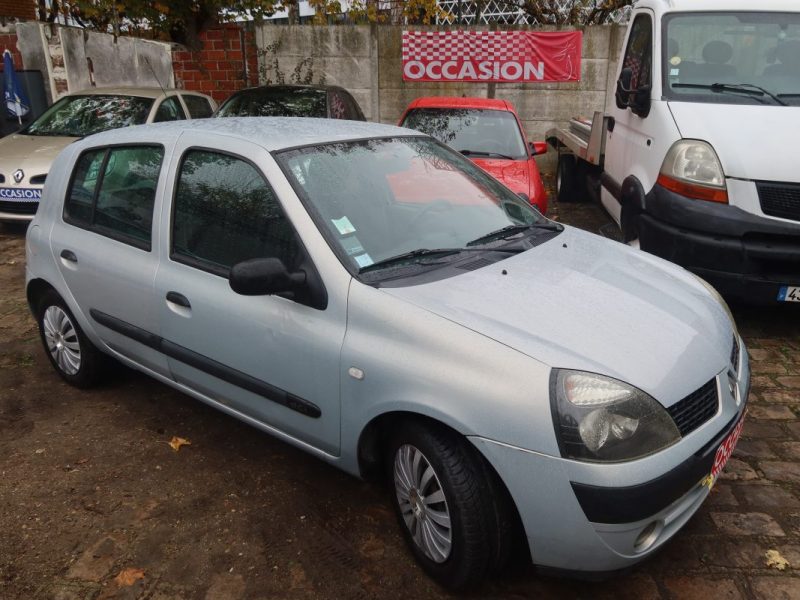 RENAULT CLIO 2003
