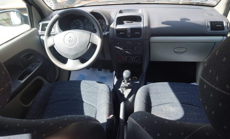 RENAULT CLIO 2003
