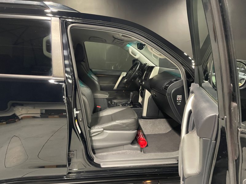 TOYOTA LAND CRUISER 2012