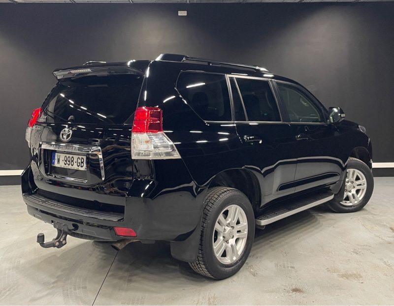 TOYOTA LAND CRUISER 2012