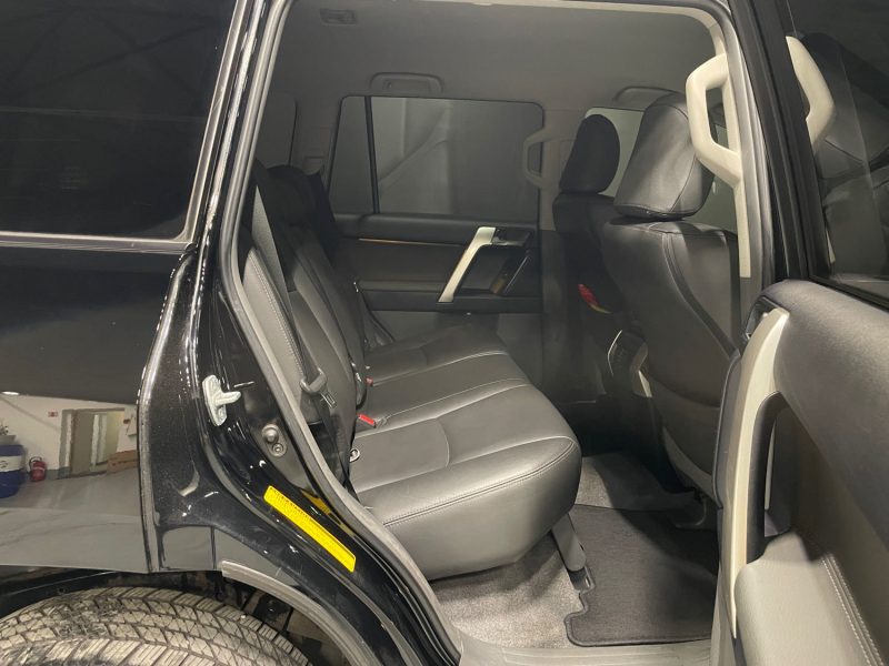 TOYOTA LAND CRUISER 2012