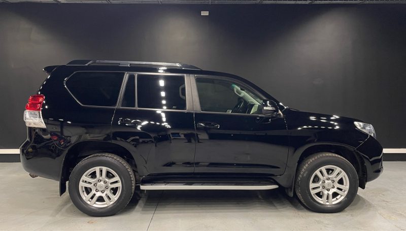 TOYOTA LAND CRUISER 2012