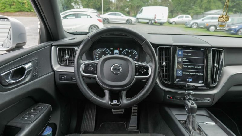 VOLVO XC60 D4 190Cv R-DESIGN GEARTRONIC 8