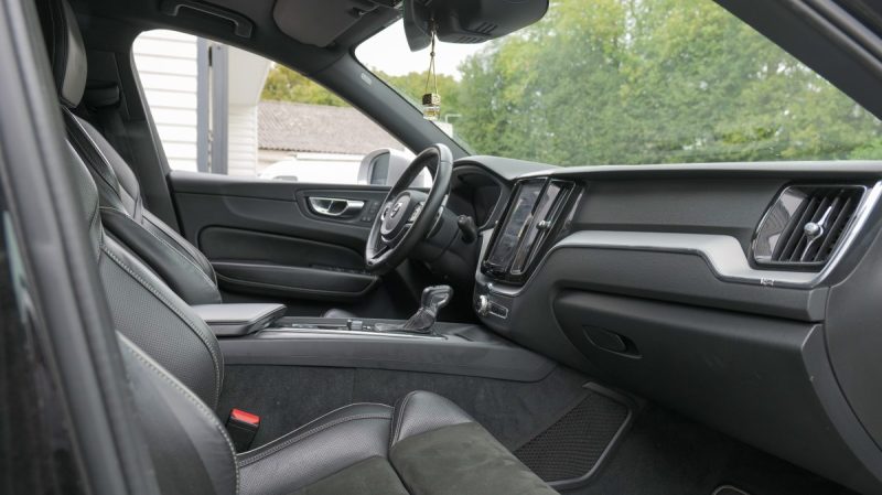 VOLVO XC60 D4 190Cv R-DESIGN GEARTRONIC 8