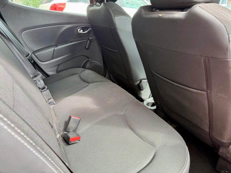 RENAULT CLIO IV 0.9 TCE GENERATON 75CH ( vente à marchand )