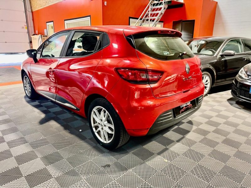 RENAULT CLIO IV 0.9 TCE GENERATON 75CH ( vente à marchand )