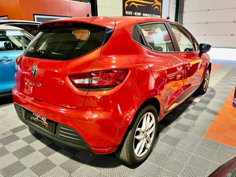 RENAULT CLIO IV 0.9 TCE GENERATON 75CH ( vente à marchand )