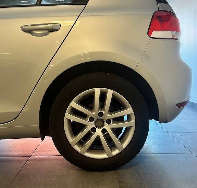 VOLKSWAGEN GOLF 2012