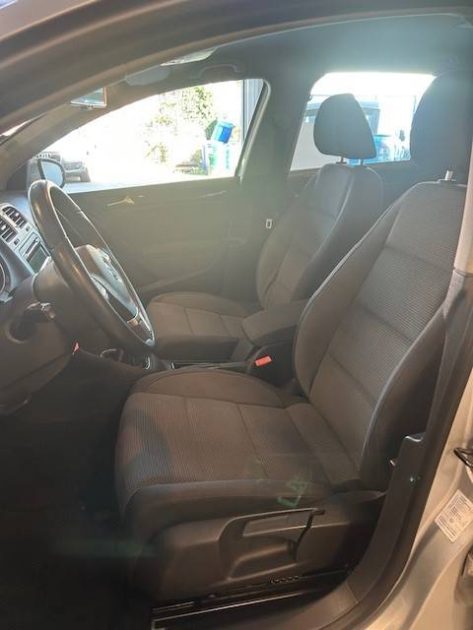 VOLKSWAGEN GOLF 2012