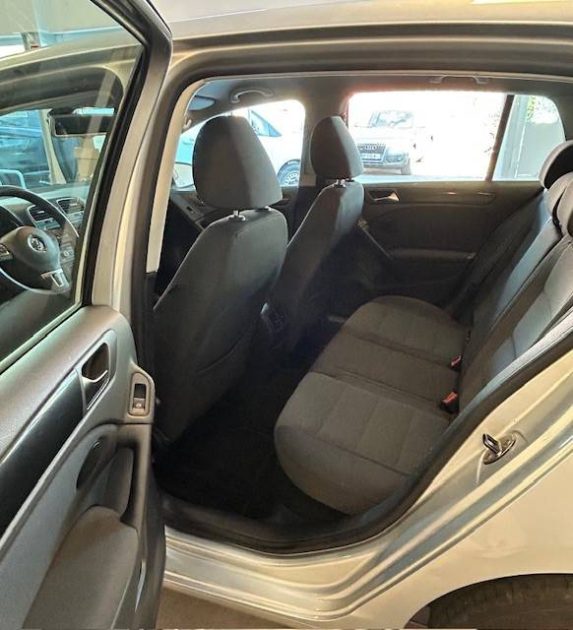 VOLKSWAGEN GOLF 2012