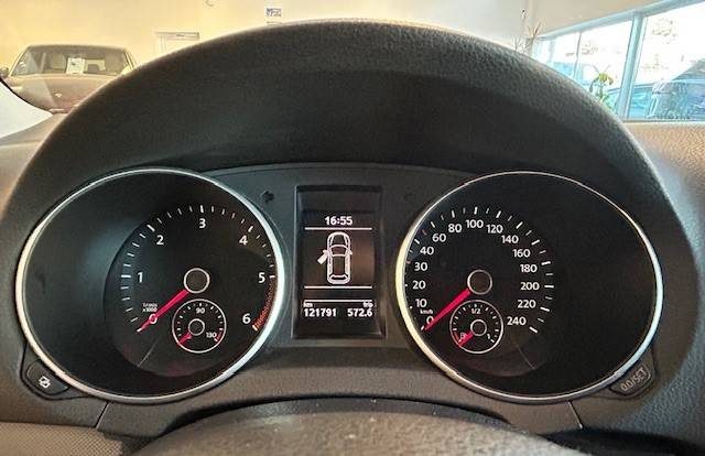 VOLKSWAGEN GOLF 2012