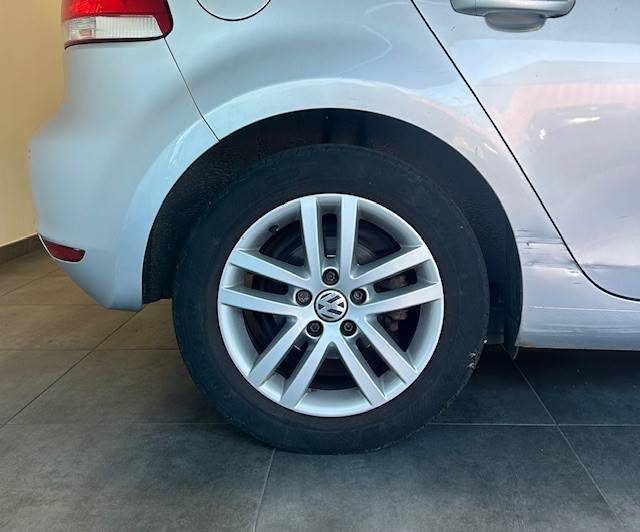 VOLKSWAGEN GOLF 2012