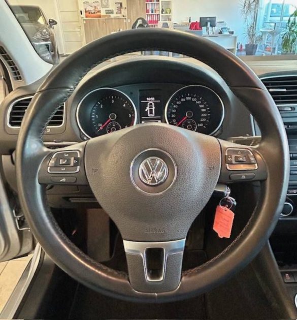 VOLKSWAGEN GOLF 2012