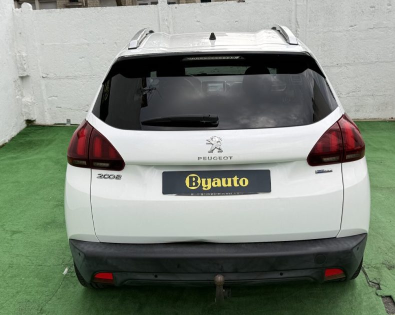 PEUGEOT 2008 2017