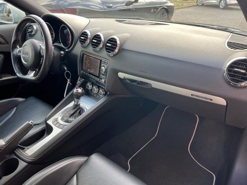 Audi TT RS 2.5l TFSI 340ch Quattro S-tronic 7