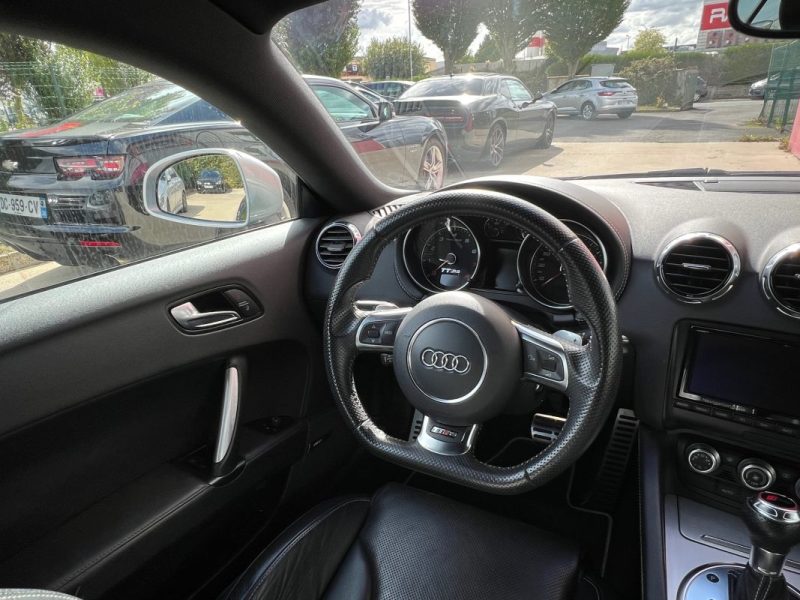 Audi TT RS 2.5l TFSI 340ch Quattro S-tronic 7