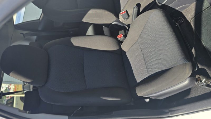 TOYOTA YARIS HYBRID 2019