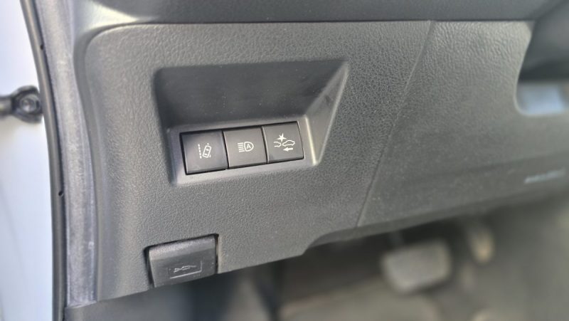 TOYOTA YARIS HYBRID 2019