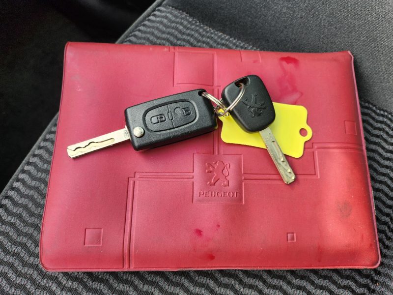 PEUGEOT 207 1.6HDI 90CV