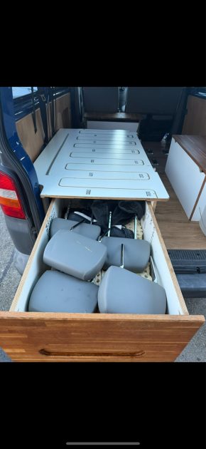 Volkswagen Transporter T5 combi 1.9 TDI 100 aménagé 