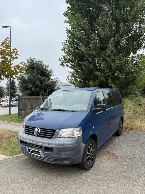 Volkswagen Transporter T5 combi 1.9 TDI 100 aménagé 